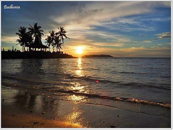 shangri-la tanjung aru resort,丹絨亞路夜市,丹絨亞路沙灘,有滑水道的飯店,沙巴住宿,沙巴住宿推薦,沙巴最美的夕陽,沙巴最美的落日,沙巴海灘飯店,沙巴玩水飯店,沙巴自由行,沙巴親子飯店推薦,沙巴香格里拉丹容亞路渡假村,食尚玩家 沙巴,香格里拉丹絨亞路渡假飯店 @壞波妞の旅行食踨