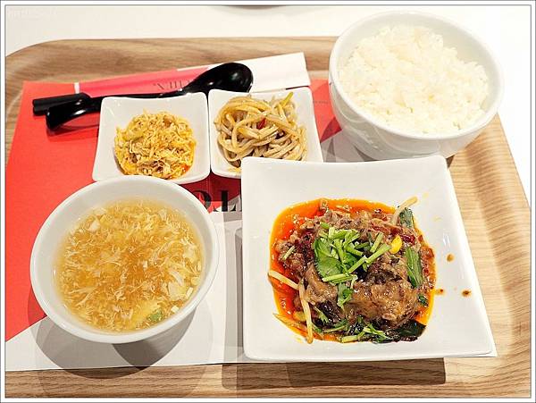 台北平價川菜,微風南山 川菜,微風南山美食街,金葉紅廚 價位,金葉紅廚 地址,金葉紅廚 微風南山,金葉紅廚 菜單,金葉紅廚 電話 @壞波妞の旅行食踨