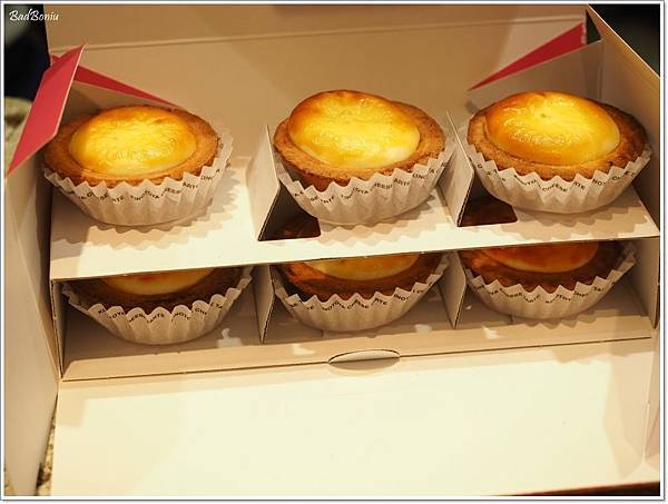 bake cheese tart,bake起司塔,chouxcream chouxcri池袋,chouxcream chouxcri泡芙,東京好吃的乳酪塔,東京好吃的名物,東京好吃的泡芙,東京好吃的蛋糕,東京好吃的起司塔,東京必吃推熟,東京必吃推薦,池袋必吃,池袋車站必買 @壞波妞の旅行食踨
