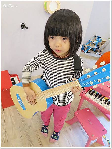 hape,hape 台北,hape木樂地 台北館,hape木樂地 木製遊樂天地,台北室內沙坑,台北室內親子景點,台北溜小孩,台北親子景點,台北雨天溜小孩,木樂地,木樂地 台北,木樂地 台北大安館,木樂地 營業時間,木樂地 門票,木樂地 預約,木製遊樂天地 @壞波妞の旅行食踨