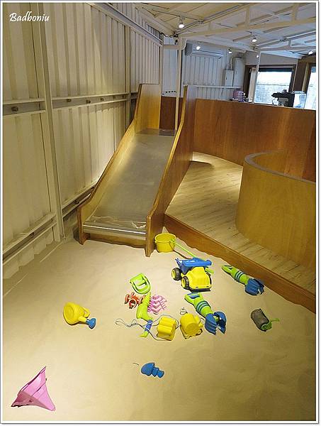hape,hape 台北,hape木樂地 台北館,hape木樂地 木製遊樂天地,台北室內沙坑,台北室內親子景點,台北溜小孩,台北親子景點,台北雨天溜小孩,木樂地,木樂地 台北,木樂地 台北大安館,木樂地 營業時間,木樂地 門票,木樂地 預約,木製遊樂天地 @壞波妞の旅行食踨
