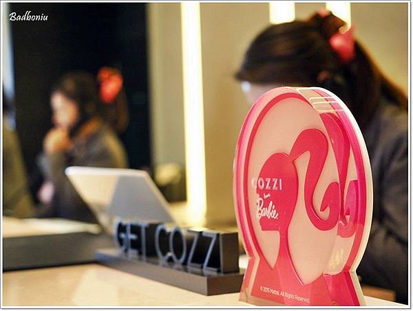 cozzi loves barbie主題飯店,hotel cozzi,hotel cozzi zhongshan kaohsiun,hotel cozzi高雄,三多商圈住宿,和逸 高雄,和逸 高雄中山,和逸高雄中山館,芭比主題客房,芭比主題房,芭比飯店,高雄 和逸,高雄 捷運 住宿,高雄 芭比主題客房,高雄 親子飯店,高雄住宿推薦 @壞波妞の旅行食踨
