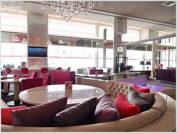 cozzi loves barbie主題飯店,hotel cozzi,hotel cozzi zhongshan kaohsiun,hotel cozzi高雄,三多商圈住宿,和逸 高雄,和逸 高雄中山,和逸高雄中山館,芭比主題客房,芭比主題房,芭比飯店,高雄 和逸,高雄 捷運 住宿,高雄 芭比主題客房,高雄 親子飯店,高雄住宿推薦 @壞波妞の旅行食踨