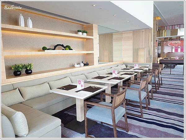 cozzi loves barbie主題飯店,hotel cozzi,hotel cozzi zhongshan kaohsiun,hotel cozzi高雄,三多商圈住宿,和逸 高雄,和逸 高雄中山,和逸高雄中山館,芭比主題客房,芭比主題房,芭比飯店,高雄 和逸,高雄 捷運 住宿,高雄 芭比主題客房,高雄 親子飯店,高雄住宿推薦 @壞波妞の旅行食踨