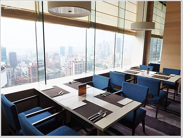 cozzi loves barbie主題飯店,hotel cozzi,hotel cozzi zhongshan kaohsiun,hotel cozzi高雄,三多商圈住宿,和逸 高雄,和逸 高雄中山,和逸高雄中山館,芭比主題客房,芭比主題房,芭比飯店,高雄 和逸,高雄 捷運 住宿,高雄 芭比主題客房,高雄 親子飯店,高雄住宿推薦 @壞波妞の旅行食踨