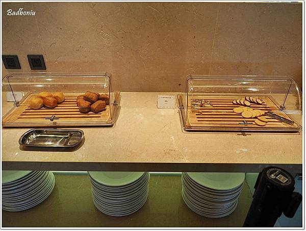 cozzi loves barbie主題飯店,hotel cozzi,hotel cozzi zhongshan kaohsiun,hotel cozzi高雄,三多商圈住宿,和逸 高雄,和逸 高雄中山,和逸高雄中山館,芭比主題客房,芭比主題房,芭比飯店,高雄 和逸,高雄 捷運 住宿,高雄 芭比主題客房,高雄 親子飯店,高雄住宿推薦 @壞波妞の旅行食踨