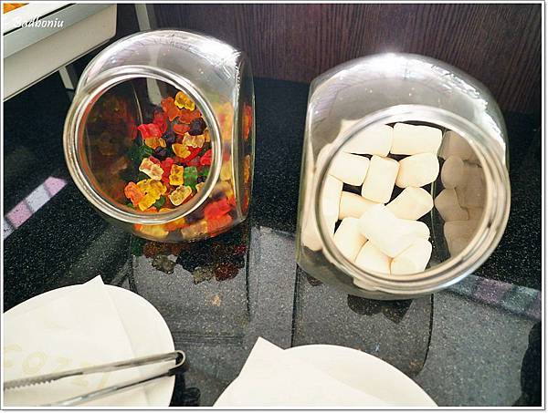 cozzi loves barbie主題飯店,hotel cozzi,hotel cozzi zhongshan kaohsiun,hotel cozzi高雄,三多商圈住宿,和逸 高雄,和逸 高雄中山,和逸高雄中山館,芭比主題客房,芭比主題房,芭比飯店,高雄 和逸,高雄 捷運 住宿,高雄 芭比主題客房,高雄 親子飯店,高雄住宿推薦 @壞波妞の旅行食踨