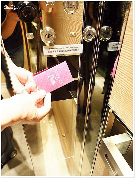 cozzi loves barbie主題飯店,hotel cozzi,hotel cozzi zhongshan kaohsiun,hotel cozzi高雄,三多商圈住宿,和逸 高雄,和逸 高雄中山,和逸高雄中山館,芭比主題客房,芭比主題房,芭比飯店,高雄 和逸,高雄 捷運 住宿,高雄 芭比主題客房,高雄 親子飯店,高雄住宿推薦 @壞波妞の旅行食踨