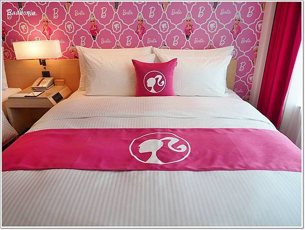 cozzi loves barbie主題飯店,hotel cozzi,hotel cozzi zhongshan kaohsiun,hotel cozzi高雄,三多商圈住宿,和逸 高雄,和逸 高雄中山,和逸高雄中山館,芭比主題客房,芭比主題房,芭比飯店,高雄 和逸,高雄 捷運 住宿,高雄 芭比主題客房,高雄 親子飯店,高雄住宿推薦 @壞波妞の旅行食踨