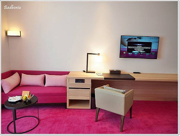 cozzi loves barbie主題飯店,hotel cozzi,hotel cozzi zhongshan kaohsiun,hotel cozzi高雄,三多商圈住宿,和逸 高雄,和逸 高雄中山,和逸高雄中山館,芭比主題客房,芭比主題房,芭比飯店,高雄 和逸,高雄 捷運 住宿,高雄 芭比主題客房,高雄 親子飯店,高雄住宿推薦 @壞波妞の旅行食踨