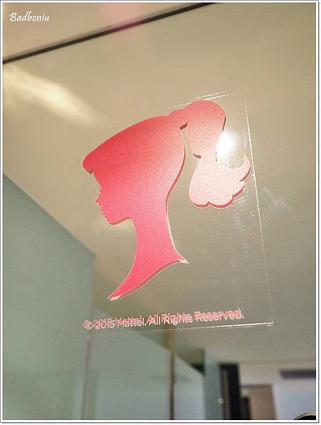 cozzi loves barbie主題飯店,hotel cozzi,hotel cozzi zhongshan kaohsiun,hotel cozzi高雄,三多商圈住宿,和逸 高雄,和逸 高雄中山,和逸高雄中山館,芭比主題客房,芭比主題房,芭比飯店,高雄 和逸,高雄 捷運 住宿,高雄 芭比主題客房,高雄 親子飯店,高雄住宿推薦 @壞波妞の旅行食踨