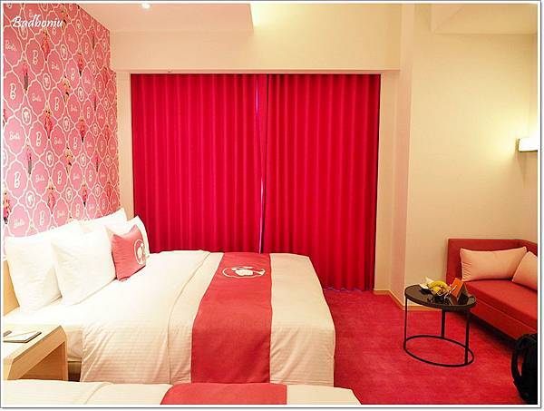 cozzi loves barbie主題飯店,hotel cozzi,hotel cozzi zhongshan kaohsiun,hotel cozzi高雄,三多商圈住宿,和逸 高雄,和逸 高雄中山,和逸高雄中山館,芭比主題客房,芭比主題房,芭比飯店,高雄 和逸,高雄 捷運 住宿,高雄 芭比主題客房,高雄 親子飯店,高雄住宿推薦 @壞波妞の旅行食踨
