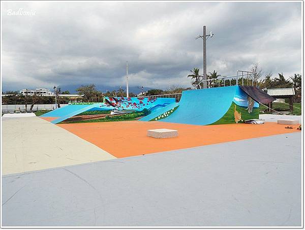 北濱公園3d彩繪,北濱公園噴水池,寰宇巨龍噴水池,花蓮3d彩繪,花蓮北濱公園,花蓮太平洋公園,花蓮景點,花蓮親子景點 @壞波妞の旅行食踨