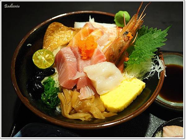 桃園平價生魚片,桃園海鮮丼推薦,桃園火車站平價美食,桃園火車站美食,桃園火車站附近好吃的,遠東百貨美食推薦 @壞波妞の旅行食踨