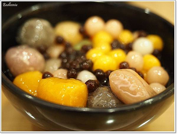 台南東區焦糖煉乳,嘉義 包心粉園,嘉義 東區粉圓,寶島菠蘿 東區,東區 包心粉圓 @壞波妞の旅行食踨