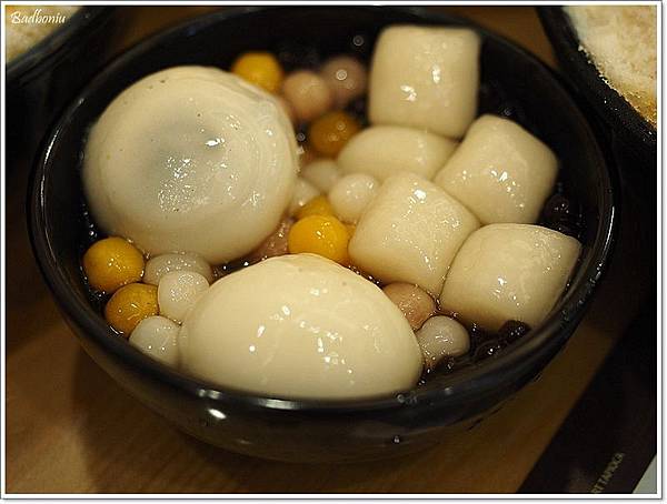 台南東區焦糖煉乳,嘉義 包心粉園,嘉義 東區粉圓,寶島菠蘿 東區,東區 包心粉圓 @壞波妞の旅行食踨