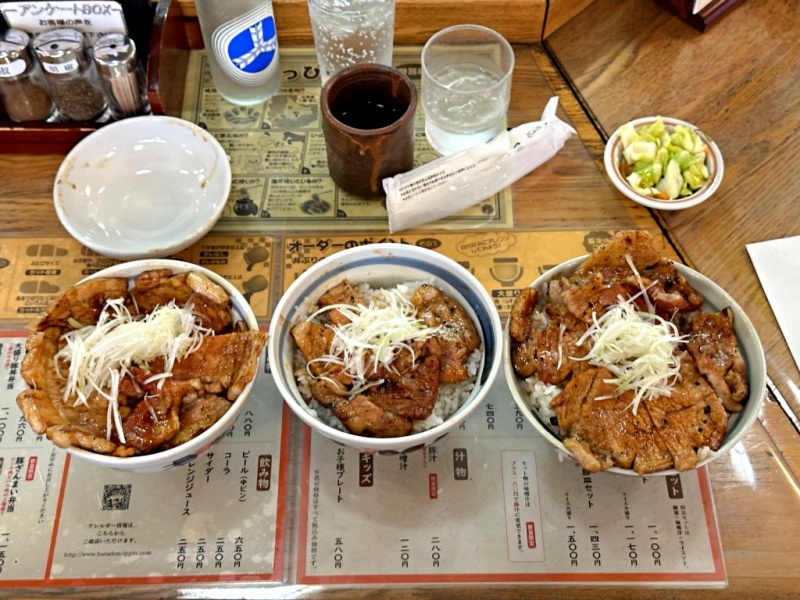 北海道必吃燒肉丼,十勝豚丼 價位,十勝豚丼 帶廣本店,十勝豚丼 札幌分店,十勝豚丼 札幌車站,十勝豚丼 營業時間 @壞波妞の旅行食踨