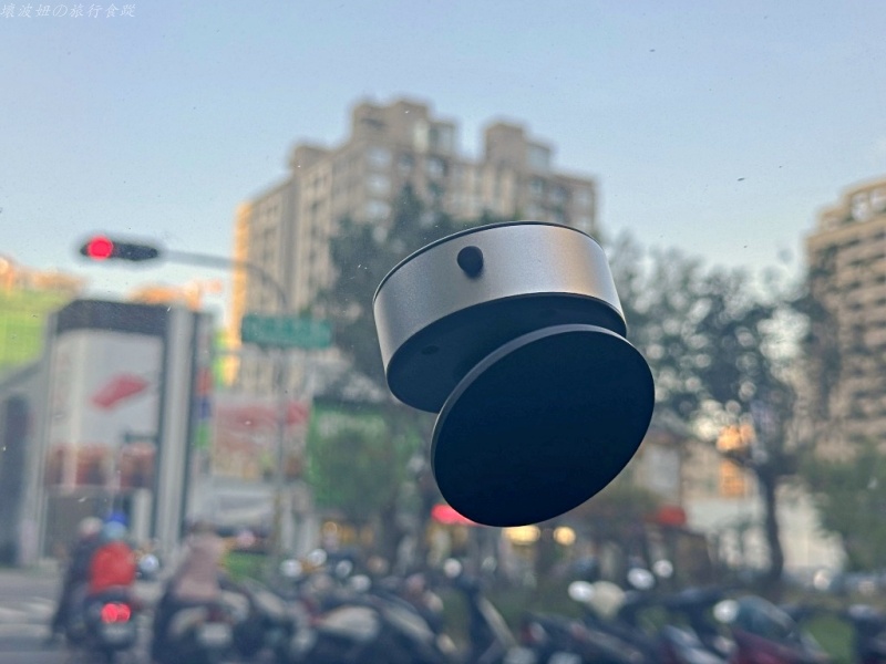 mgsafe手機架,交換禮物推薦,磁吸式手機架,車用手機架推薦,電動手機架 @壞波妞の旅行食踨
