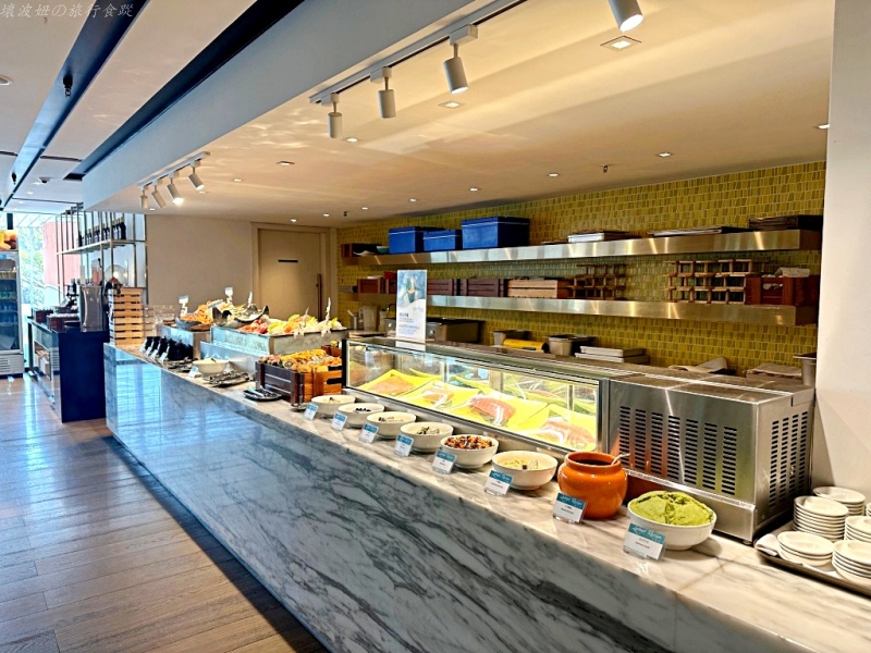 台中吃到飽推薦,台中李方艾美餐廳,台中特斯拉超充站,李方艾美buffet,李方艾美停車,李方艾美停車場,李方艾美午餐,李方艾美晚餐,李方艾美電動車充電,李方艾美餐廳評價 @壞波妞の旅行食踨