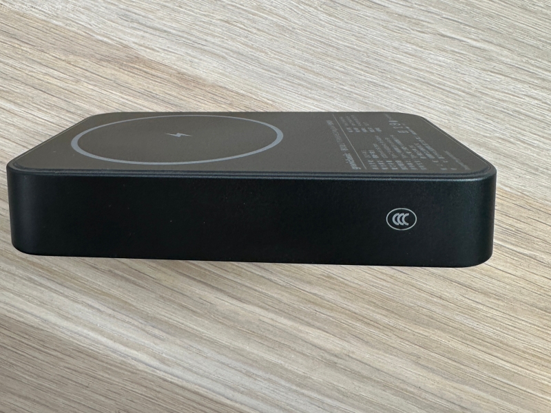 固態行動電源品牌推薦,固態行動電源好用嗎,固態行動電源安全嗎,固態行動電源挑選指南,固態行動電源的缺點,固態行動電源要注意什麼,固態行動電源那個好 @壞波妞の旅行食踨