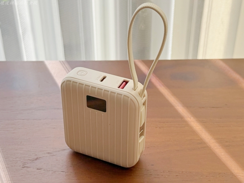 10000 固態行動電源,aircolor行動電源 安全性,aircolor行動電源 評價,可以充筆電的行動電源,可以帶上飛機的行動電源,玩皮克敏推薦行動電源,自帶線 固態行動電源,超輕量行動電源 @壞波妞の旅行食踨 10000 固態行動電源,aircolor行動電源 安全性,aircolor行動電源 評價,可以充筆電的行動電源,可以帶上飛機的行動電源,玩皮克敏推薦行動電源,自帶線 固態行動電源,超輕量行動電源 @壞波妞の旅行食踨